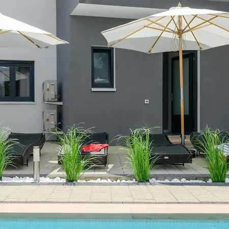 Tatil Evi Family Friendly House With A Swimming Pool - 26941